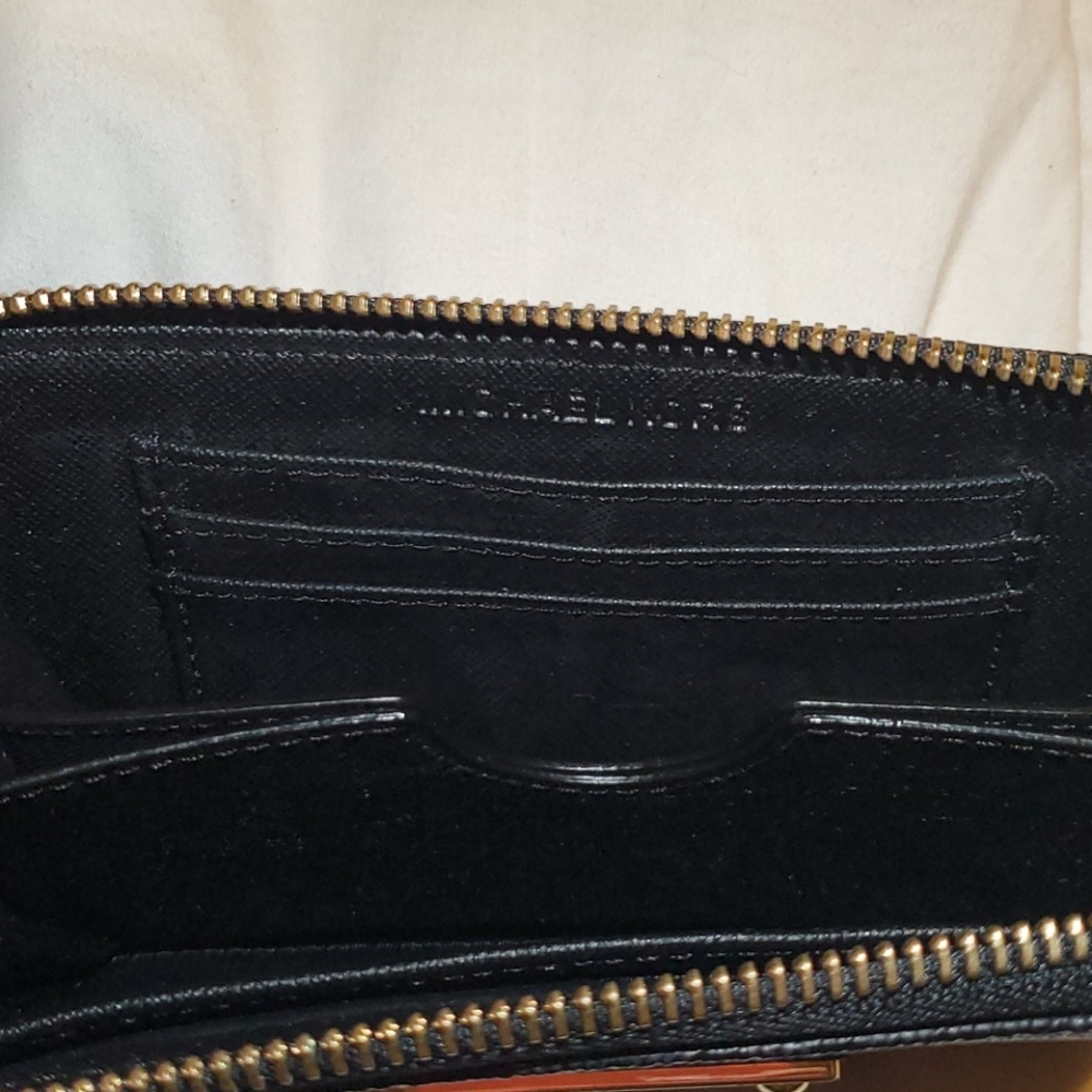 Michael Kors Wristlet Wallet Black Signature Logo - Picture 2 of 2